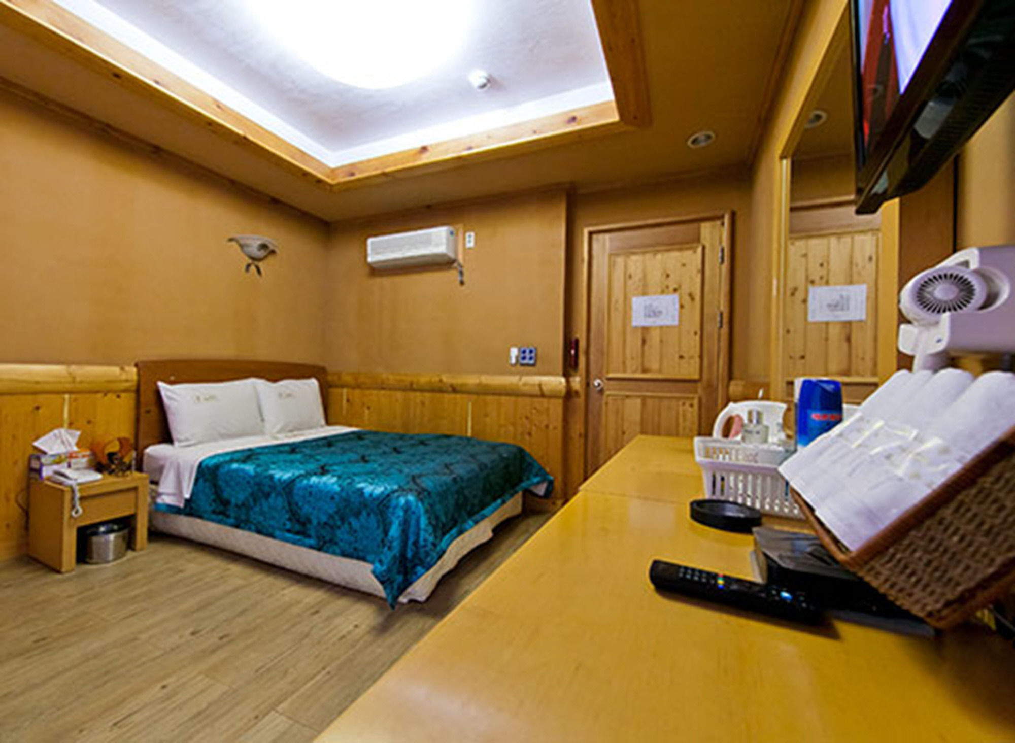 Drama Motel โพเรียง ภายนอก รูปภาพ