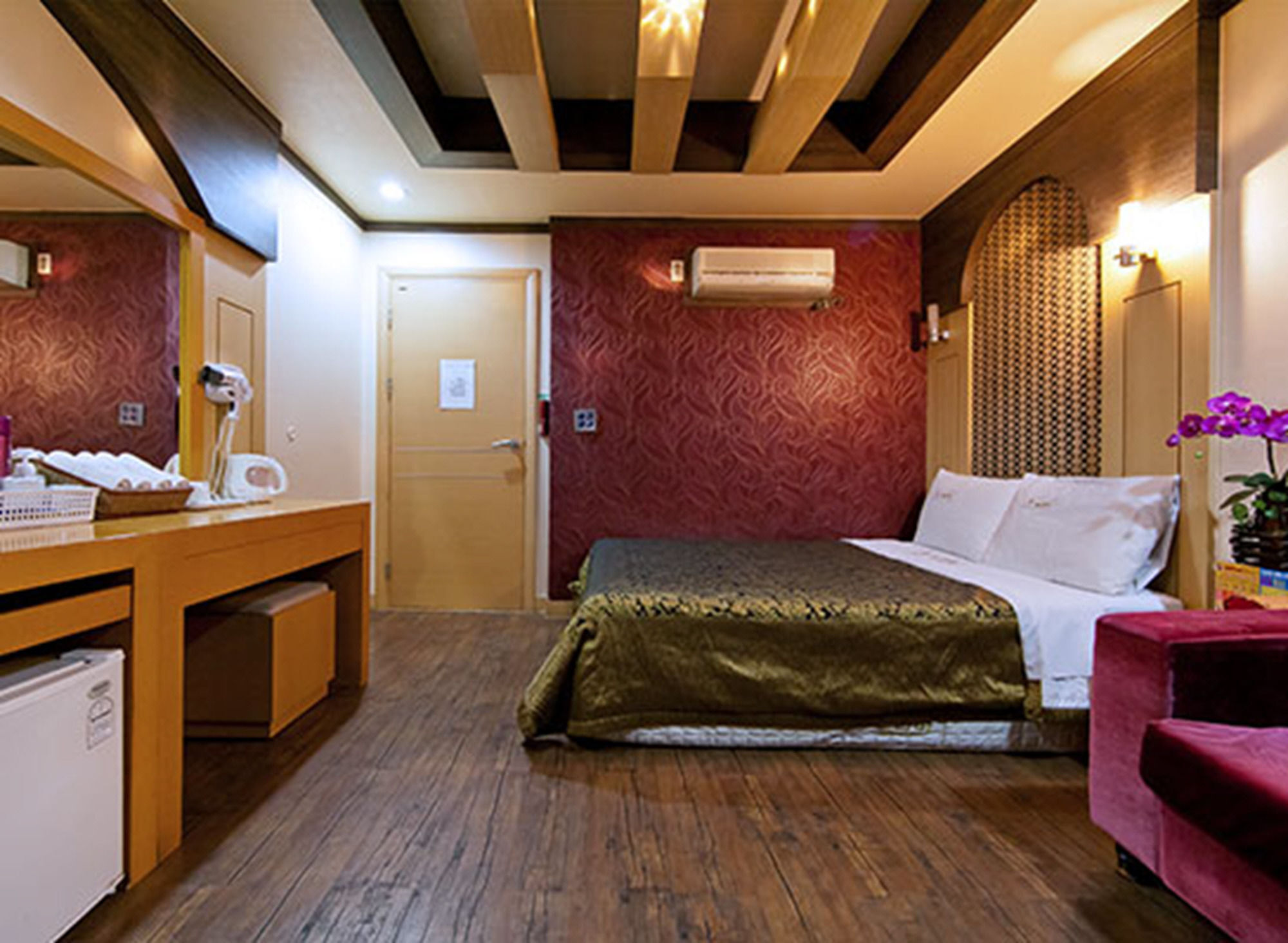 Drama Motel โพเรียง ภายนอก รูปภาพ