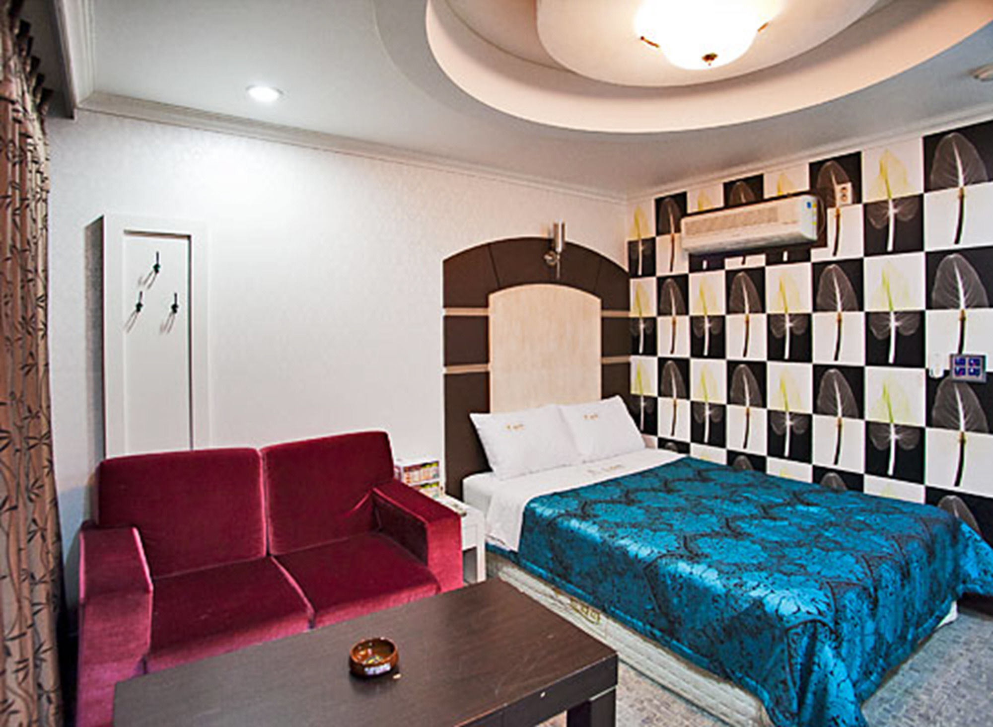 Drama Motel โพเรียง ภายนอก รูปภาพ
